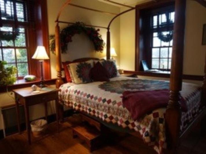 Brownstone Colonial Inn Reinholds Стая снимка